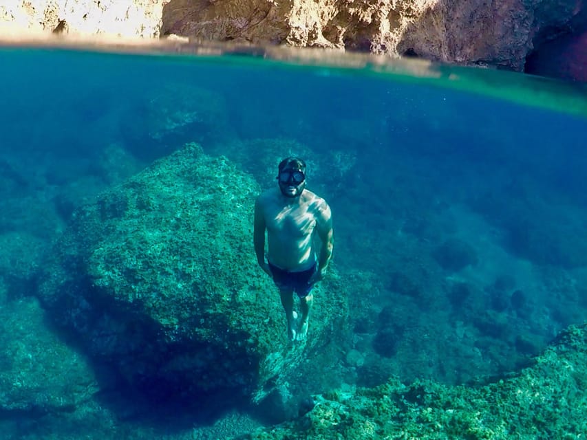 Semi-private cruise around southcoastline of Mykonos island gallery image 4