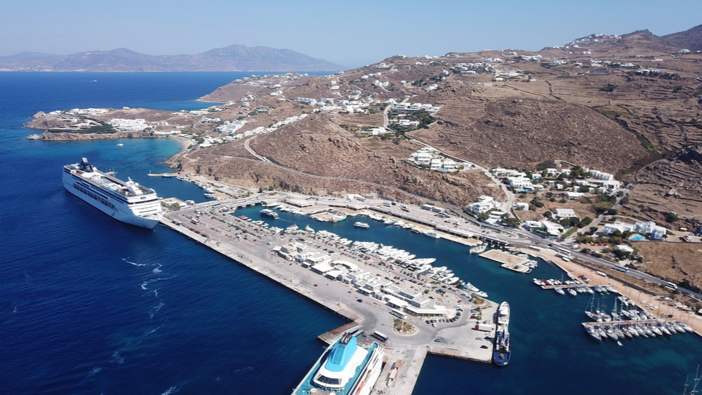 Transfer from port of Mykonos to MMW