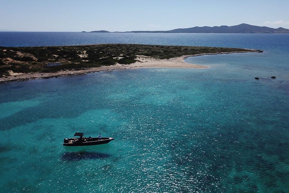 Private cruise Paros, Antiparos, Despotiko, Panteronisi gallery image 4
